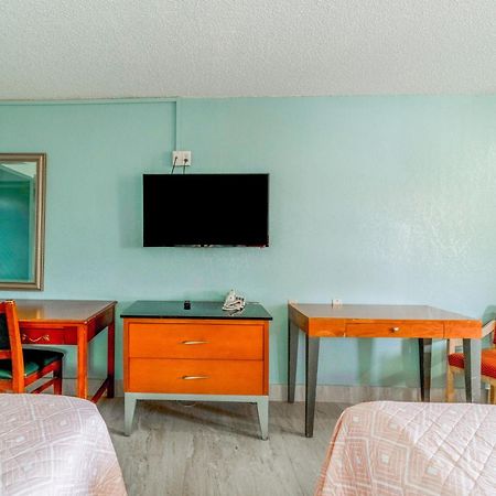 Lone Star Inn & Suites By Oyo Harlingen Tx Exterior foto