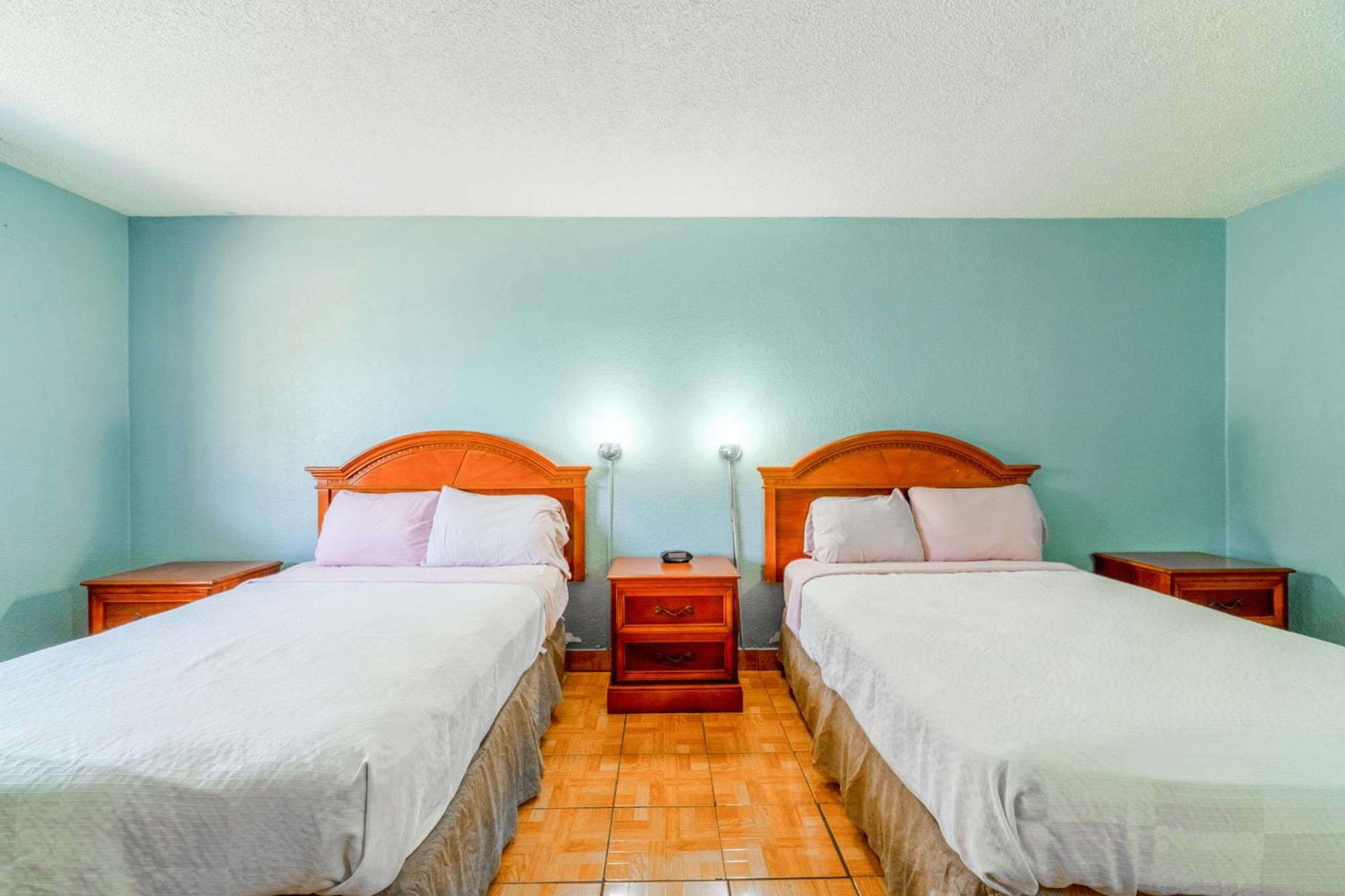 Lone Star Inn & Suites By Oyo Harlingen Tx Exterior foto