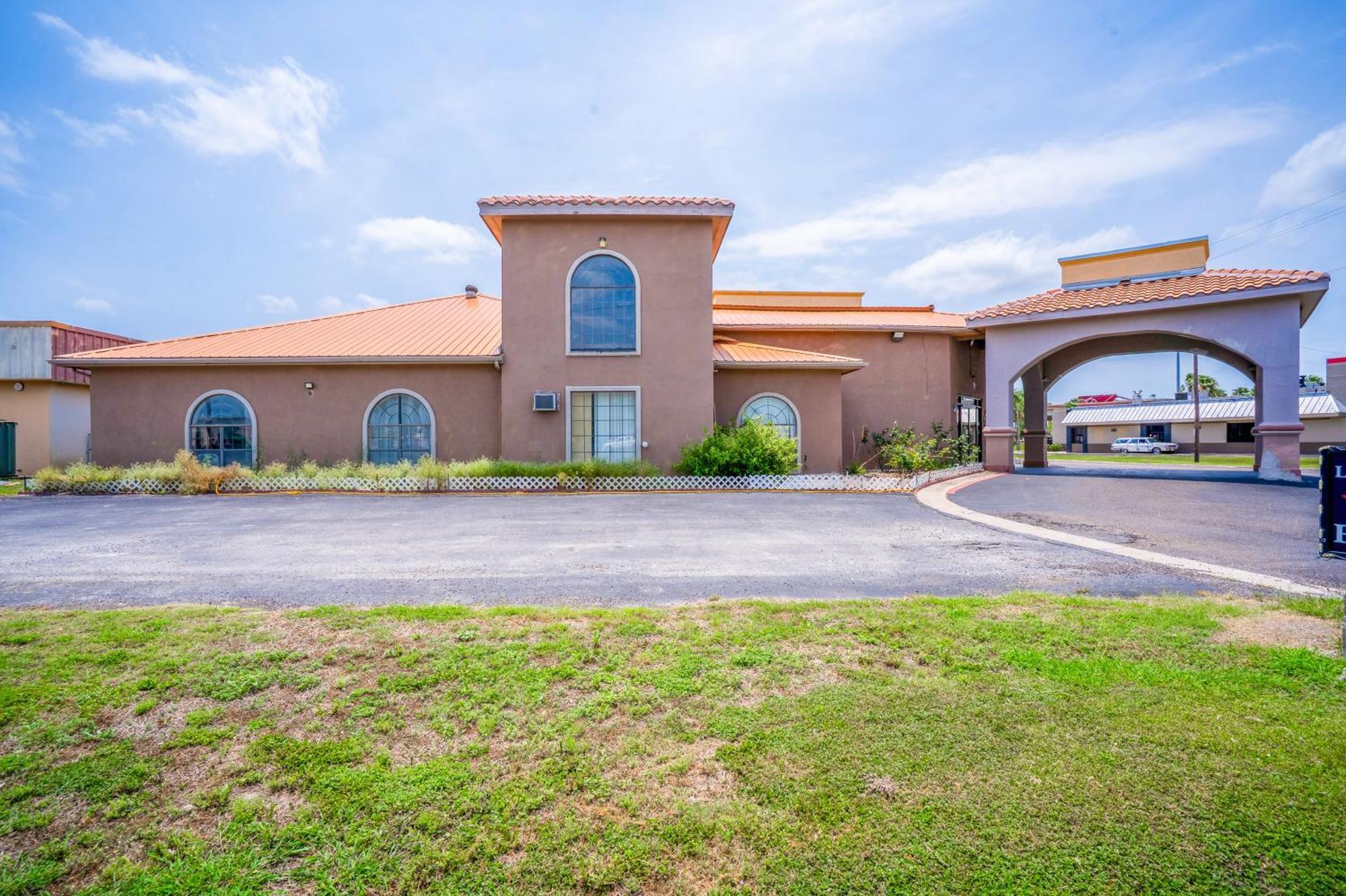 Lone Star Inn & Suites By Oyo Harlingen Tx Exterior foto